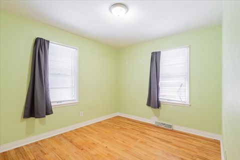 Tiny photo for 2625 N Victoria Avenue, Peoria, IL 61604 (MLS # 12533215)