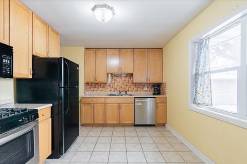 Tiny photo for 2625 N Victoria Avenue, Peoria, IL 61604 (MLS # 12533215)