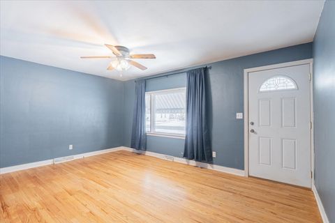 Tiny photo for 2625 N Victoria Avenue, Peoria, IL 61604 (MLS # 12533215)