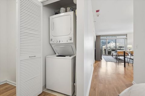 Tiny photo for 125 S Jefferson Street #1305, Chicago, IL 60661 (MLS # 12585445)