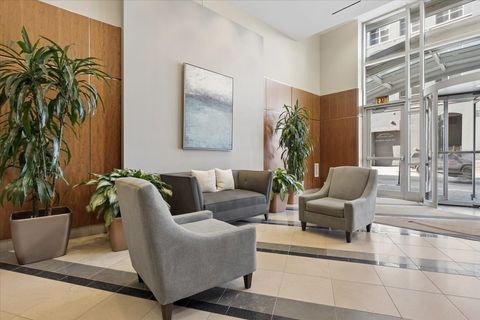 Tiny photo for 125 S Jefferson Street #1305, Chicago, IL 60661 (MLS # 12585445)