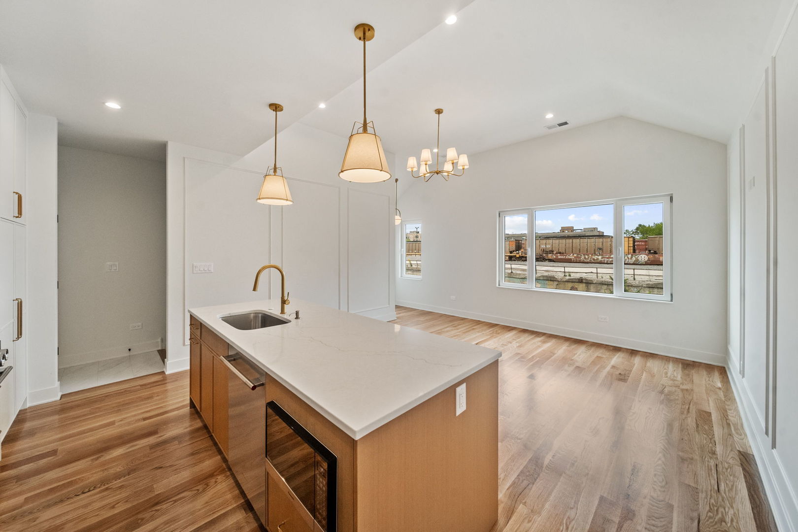 1355 W 16th Street 3