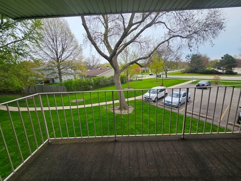 Tiny photo for 974 Thornton Lane #212, Buffalo Grove, IL 60089 (MLS # 12752179)
