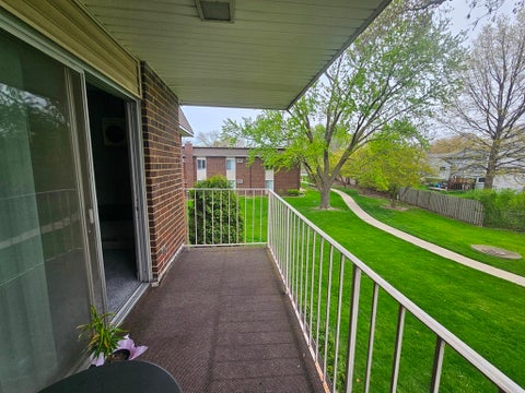 Tiny photo for 974 Thornton Lane #212, Buffalo Grove, IL 60089 (MLS # 12752179)