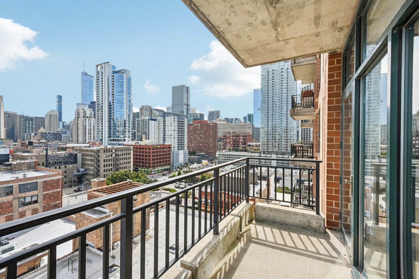 400 W Ontario Street 1403