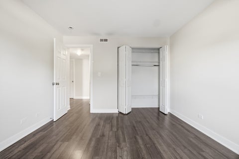 Tiny photo for 5201 CARRIAGEWAY Drive #C210, Rolling Meadows, IL 60008 (MLS # 12782323)