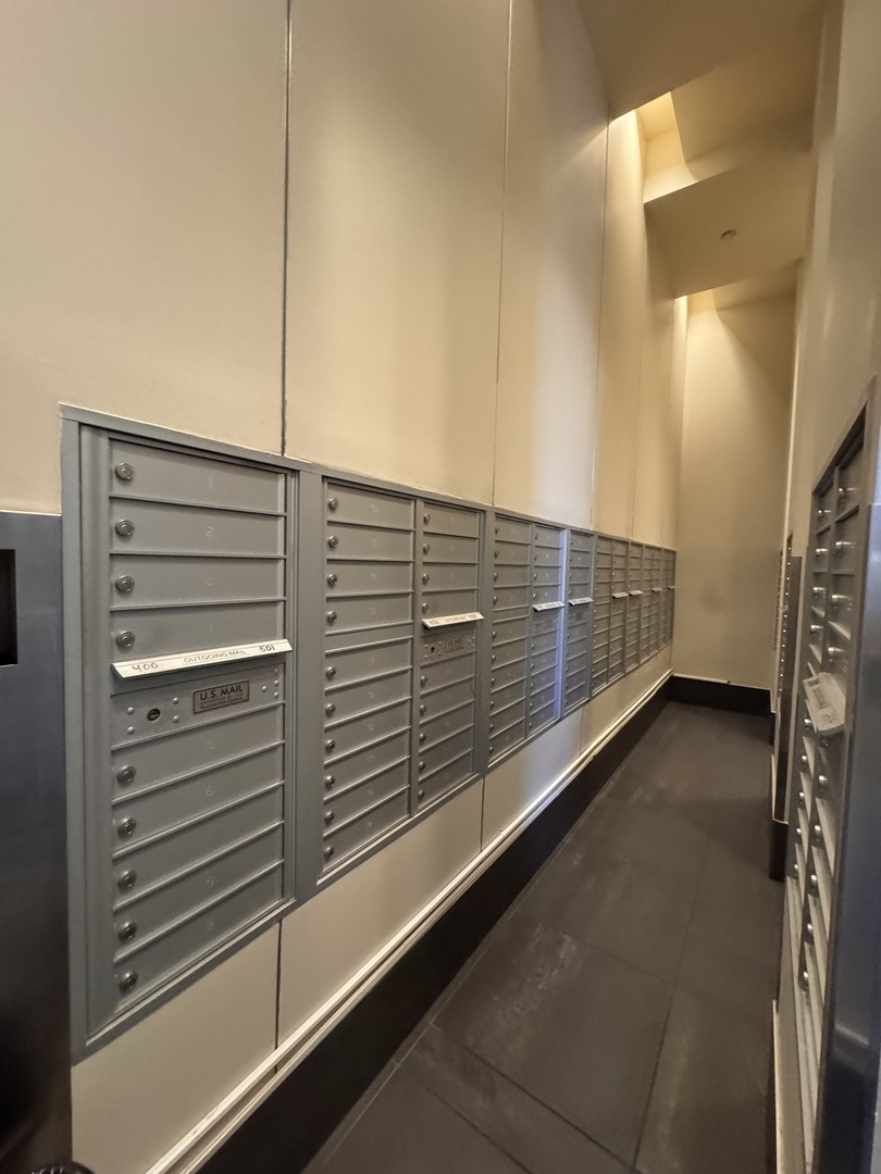 1400 S Michigan Avenue 2407