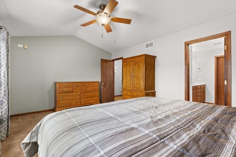 Tiny photo for 16110 Michigan Street, Crest Hill, IL 60403 (MLS # 12585227)