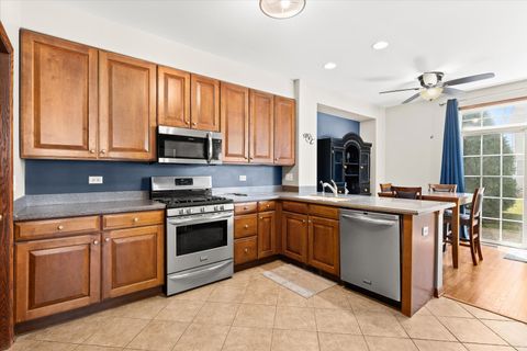 Tiny photo for 16110 Michigan Street, Crest Hill, IL 60403 (MLS # 12585227)