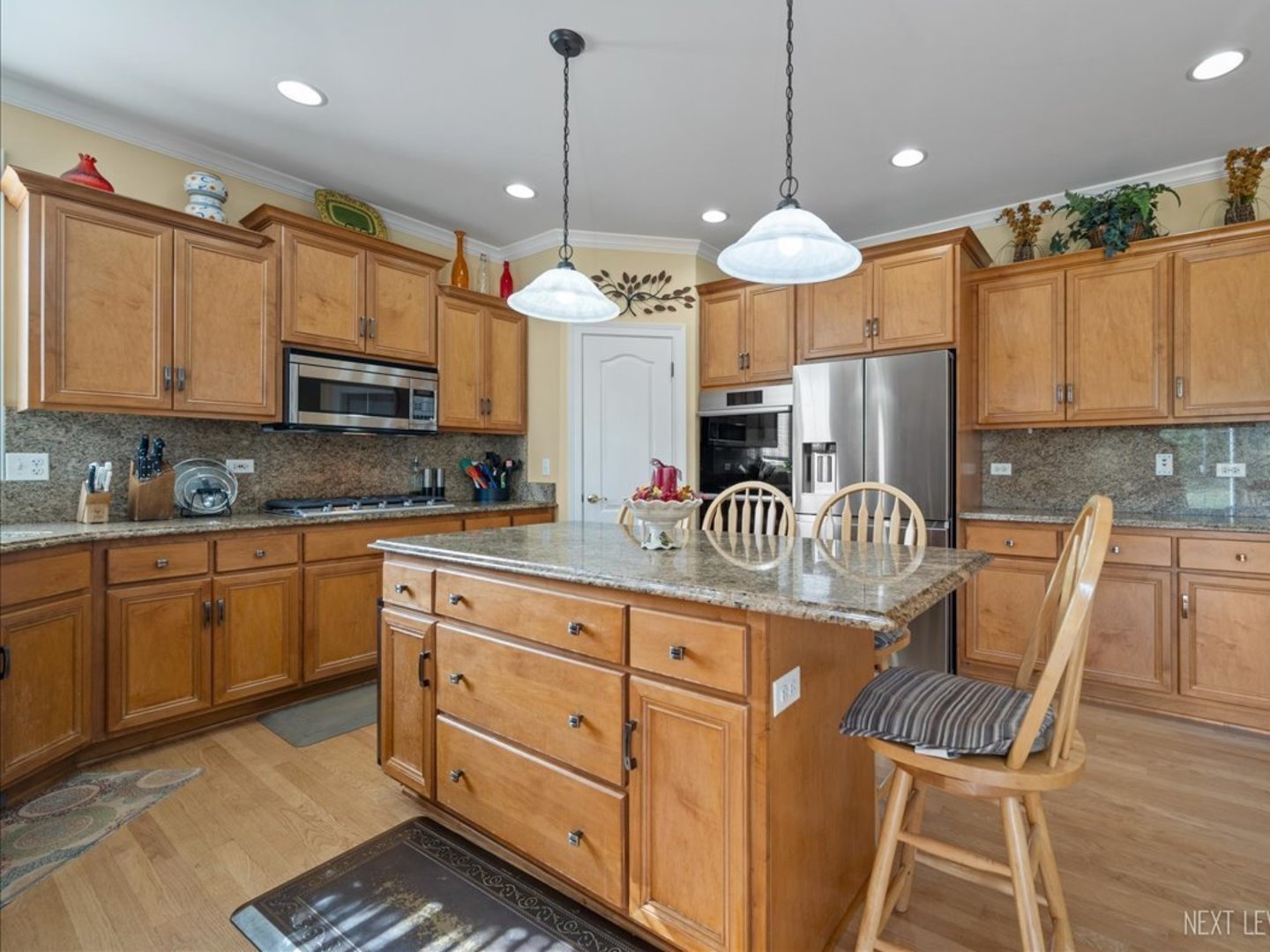 7N919 Cloverfield Road