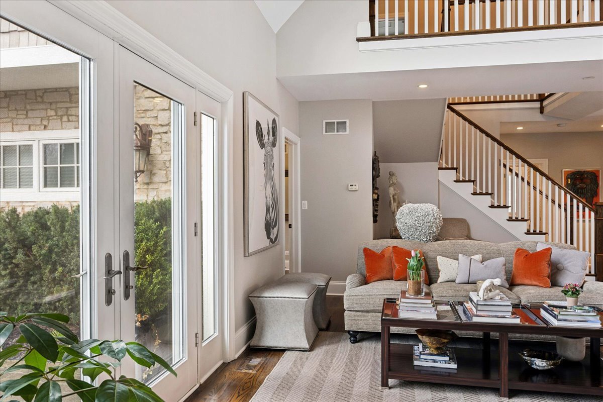 350 Sunset Court