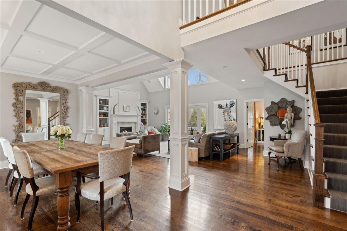 350 Sunset Court