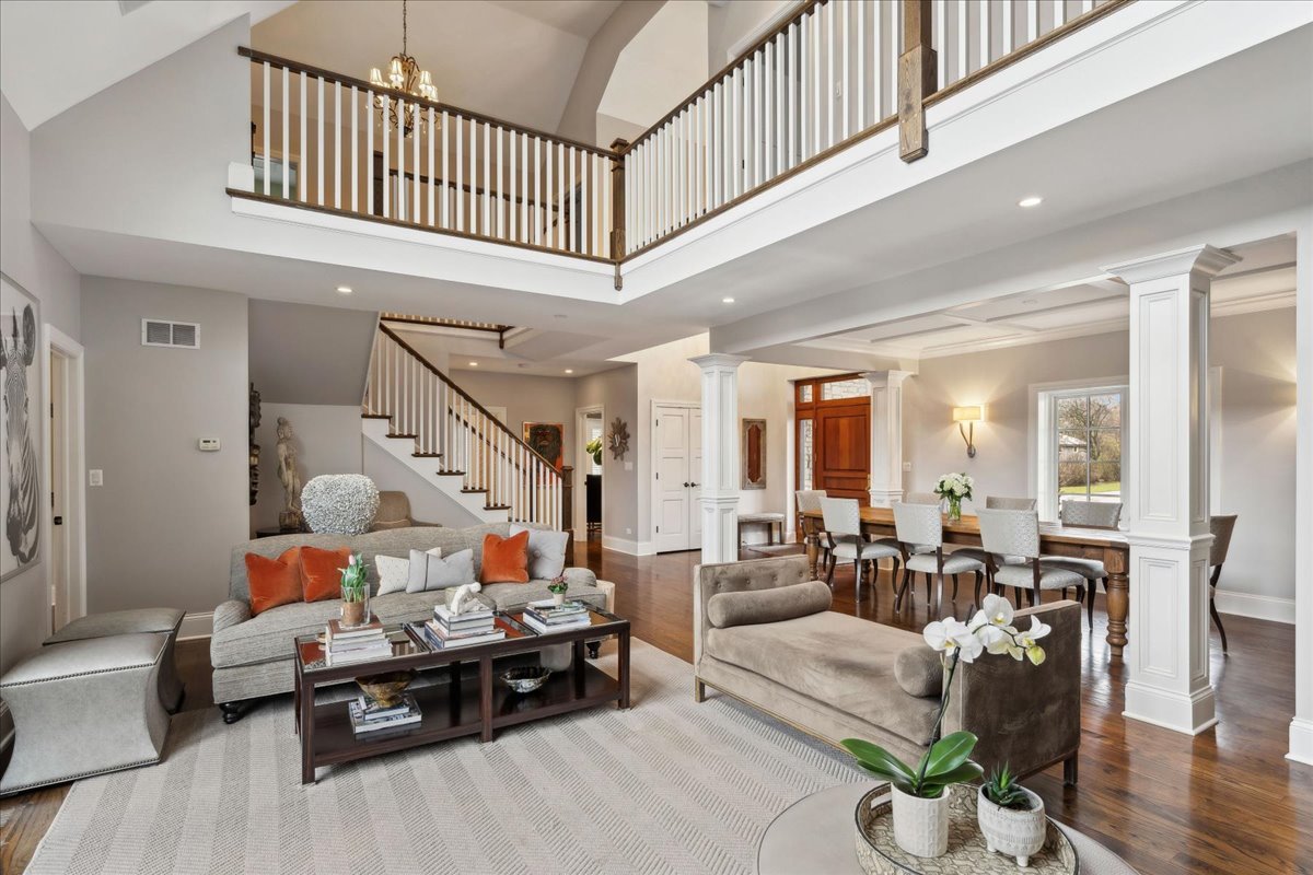 350 Sunset Court