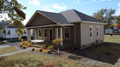 Tiny photo for 618 S Thomas Street, Gilman, IL 60938 (MLS # 12511771)