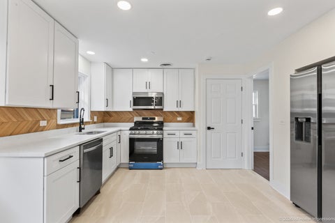 Tiny photo for 12334 S Loomis Street, Calumet Park, IL 60827 (MLS # 12795574)