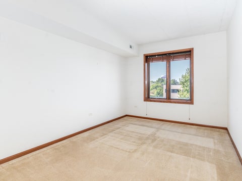 Tiny photo for 2030 Saint Regis Drive #412, Lombard, IL 60148 (MLS # 12750140)