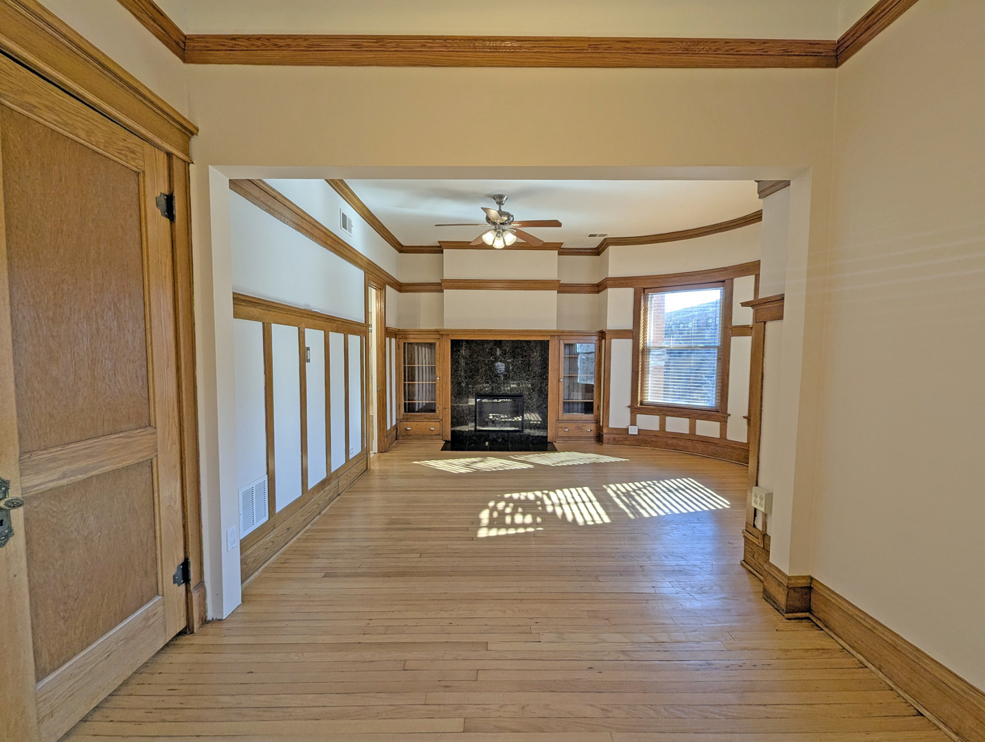 Chicago, Illinois, 60615, United States, 4 Bedrooms Bedrooms, ,4 BathroomsBathrooms,Residential,Active,2017077
