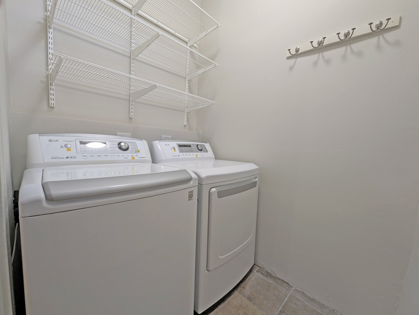 Chicago, Illinois, 60615, United States, 4 Bedrooms Bedrooms, ,4 BathroomsBathrooms,Residential,Active,2017077