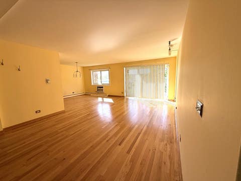 Tiny photo for 10373 Dearlove Road #D, Glenview, IL 60025 (MLS # 12686826)