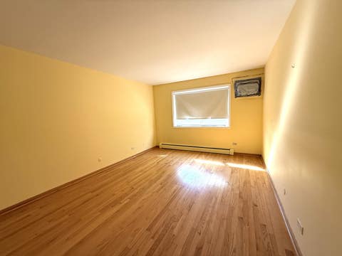 Tiny photo for 10373 Dearlove Road #D, Glenview, IL 60025 (MLS # 12686826)