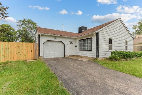 Photo of 512 Cherry Circle, Glenview, IL 60025 (MLS # 12685140)