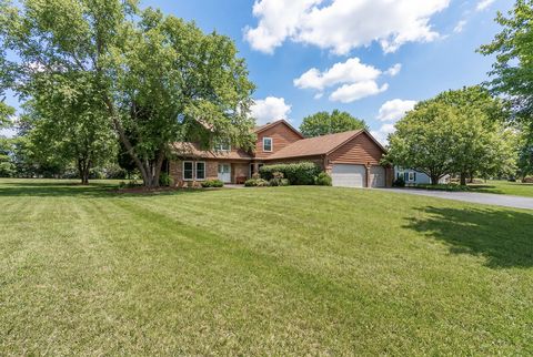 Tiny photo for 1602 Brittany Lane, Long Grove, IL 60047 (MLS # 12596588)