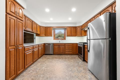 Tiny photo for 1602 Brittany Lane, Long Grove, IL 60047 (MLS # 12596588)