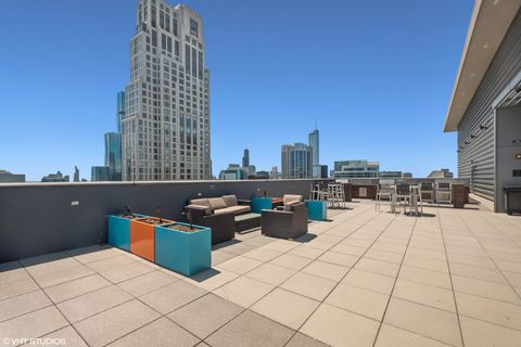 Tiny photo for 600 N Lake Shore Drive #2903, Chicago, IL 60611 (MLS # 12629334)