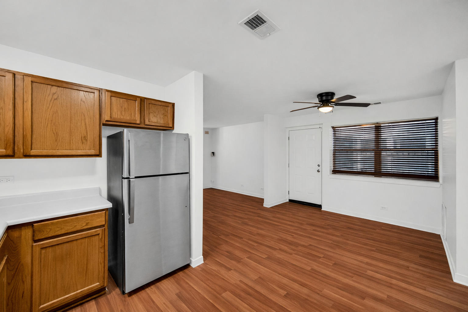 6419 S Kenwood Avenue