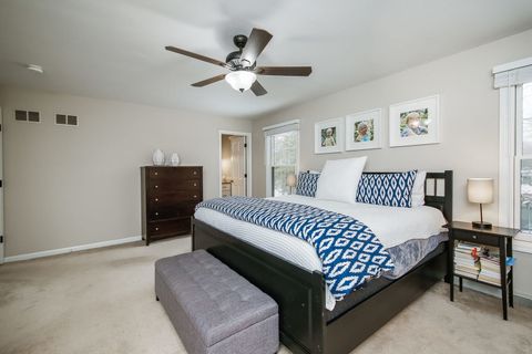 Tiny photo for 709 Pleasant Avenue, Glen Ellyn, IL 60137 (MLS # 12527857)