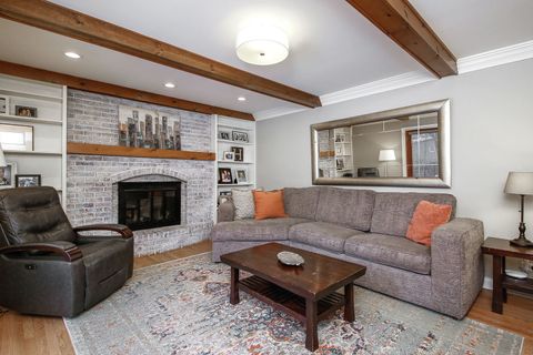 Tiny photo for 709 Pleasant Avenue, Glen Ellyn, IL 60137 (MLS # 12527857)