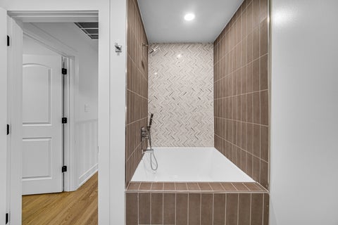 Tiny photo for 232 Kilpatrick Avenue, Wilmette, IL 60091 (MLS # 12740846)