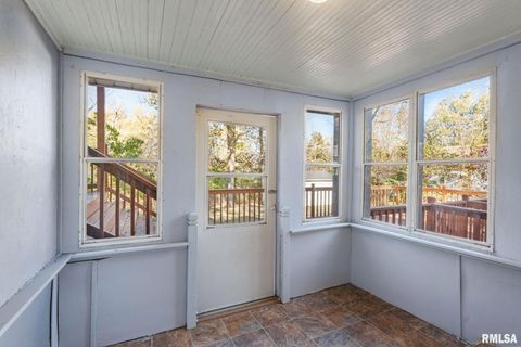 Tiny photo for 313 N 20TH Street, East Moline, IL 61244 (MLS # QC4269077)