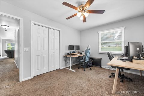 Tiny photo for 1233 LAKEWOOD Drive, Lake Holiday, IL 60552 (MLS # 12505012)