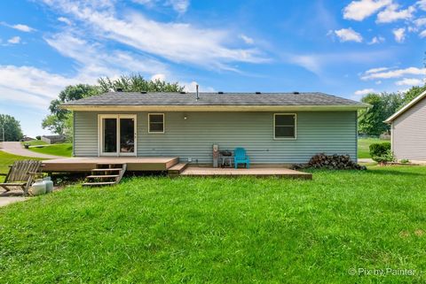 Tiny photo for 1233 LAKEWOOD Drive, Lake Holiday, IL 60552 (MLS # 12505012)