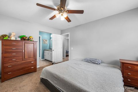 Tiny photo for 1233 LAKEWOOD Drive, Lake Holiday, IL 60552 (MLS # 12505012)