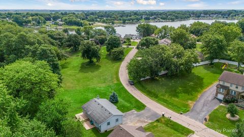 Tiny photo for 1233 LAKEWOOD Drive, Lake Holiday, IL 60552 (MLS # 12505012)