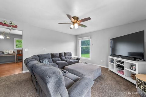 Tiny photo for 1233 LAKEWOOD Drive, Lake Holiday, IL 60552 (MLS # 12505012)