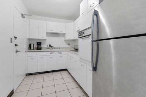 Tiny photo for 6301 N Sheridan Road #3A, Chicago, IL 60660 (MLS # 12619954)