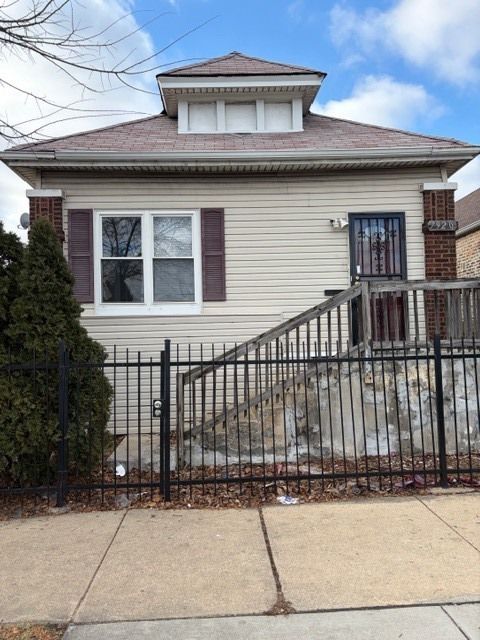 7920 S Lafayette Street Chicago IL 60620