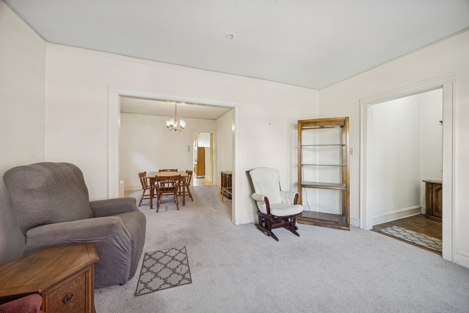 2539 N Newcastle Avenue