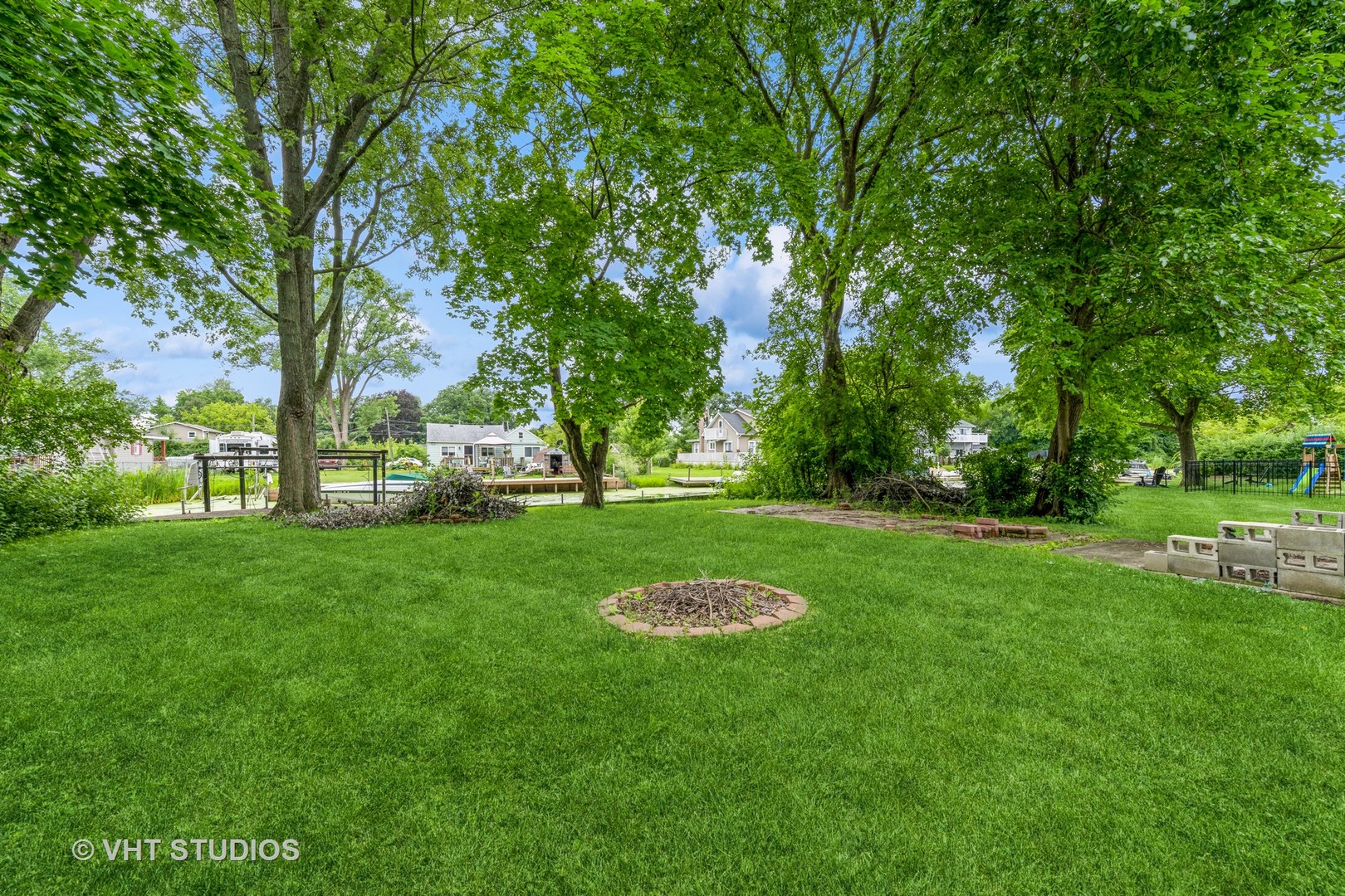 26177 W Heart O Lakes Boulevard