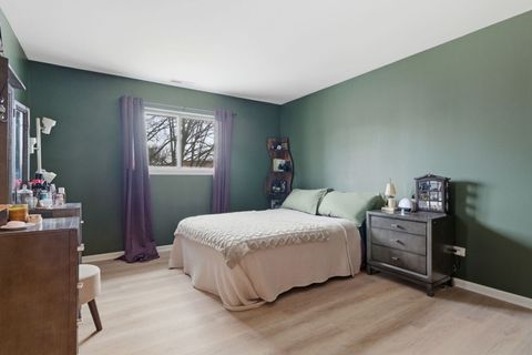 Tiny photo for 2238 Abbeywood Drive #F, Lisle, IL 60532 (MLS # 12539975)