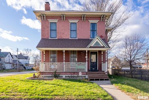 Photo of 544 23RD Street, RockIsland, IL 61201 (MLS # QC4269794)