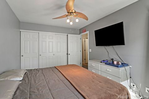 Tiny photo for 337 W Treehouse Lane #11-2, Round Lake, IL 60073 (MLS # 12509985)