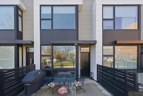 Tiny photo for 437 W Hobbie Street, Chicago, IL 60610 (MLS # 12601840)