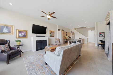 Tiny photo for 437 W Hobbie Street, Chicago, IL 60610 (MLS # 12601840)