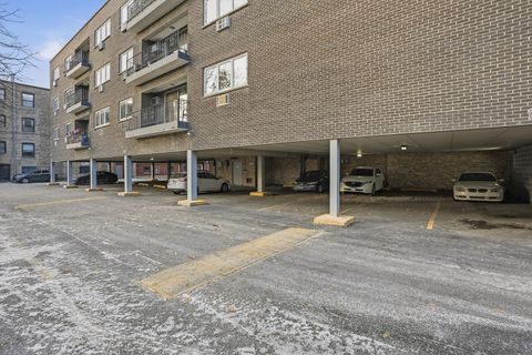Tiny photo for 401 S Grove Avenue #2F, Oak Park, IL 60302 (MLS # 12584544)