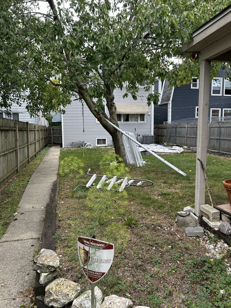 2005 DARROW Avenue