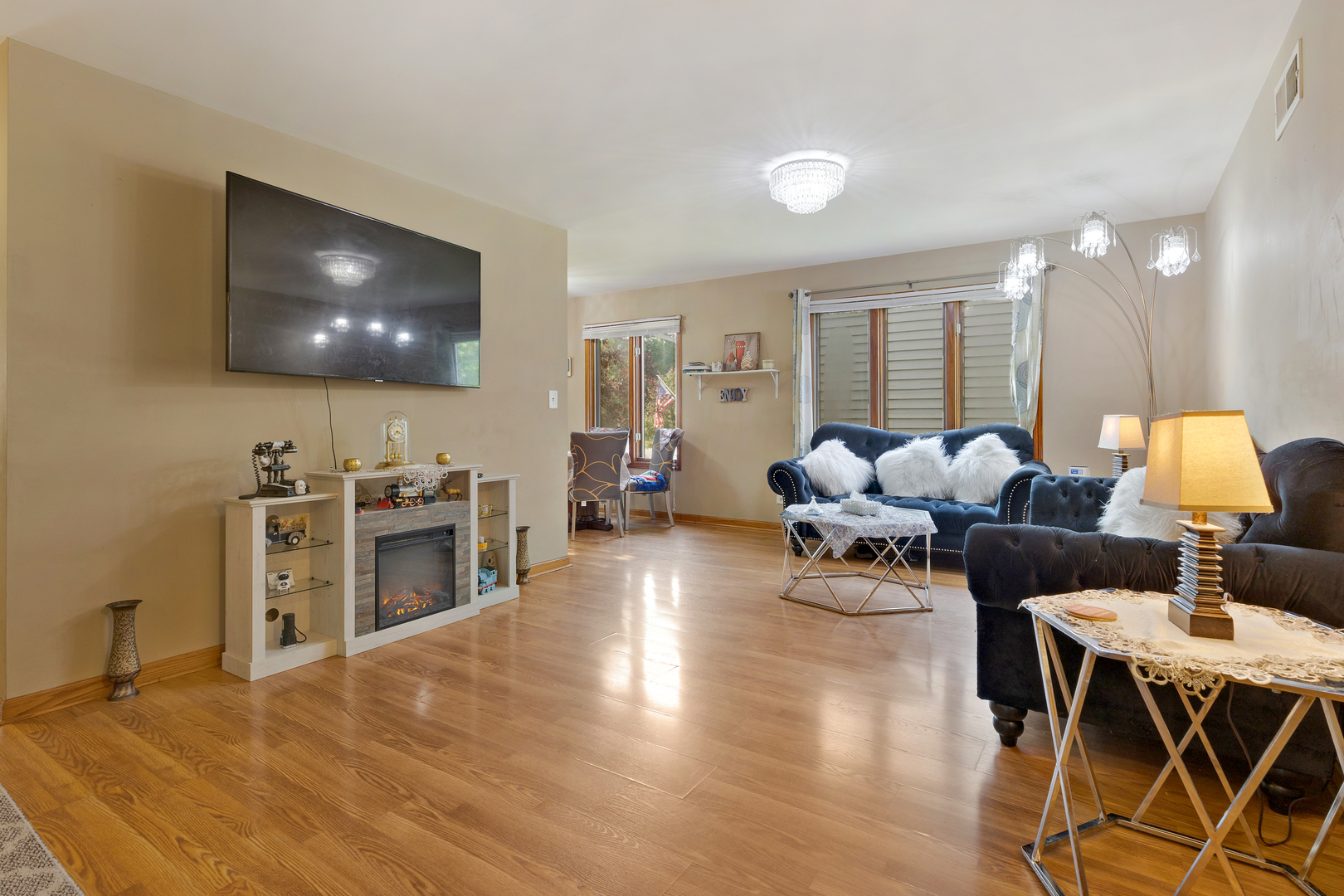 1604 Poplar Lane